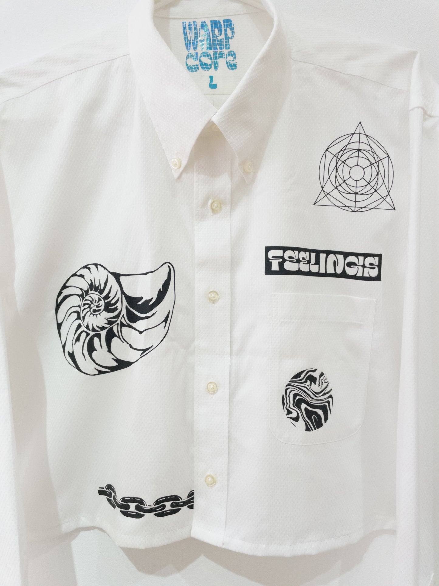 white "FEELINGS" cropped shirt - Sz L