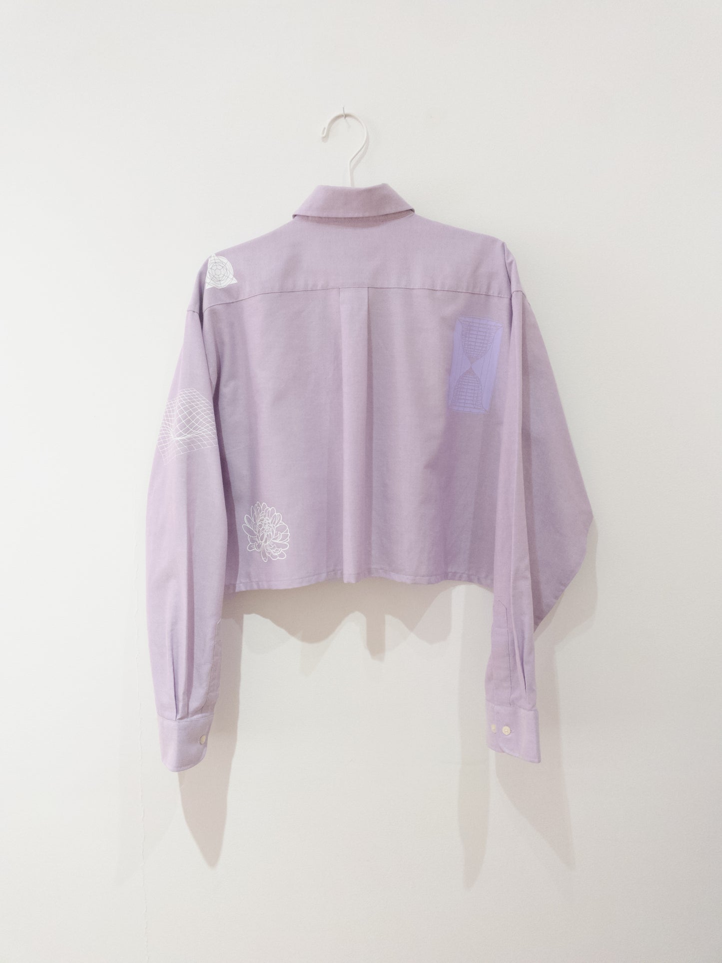 lilac "FEELINGS" cropped shirt - Sz XL